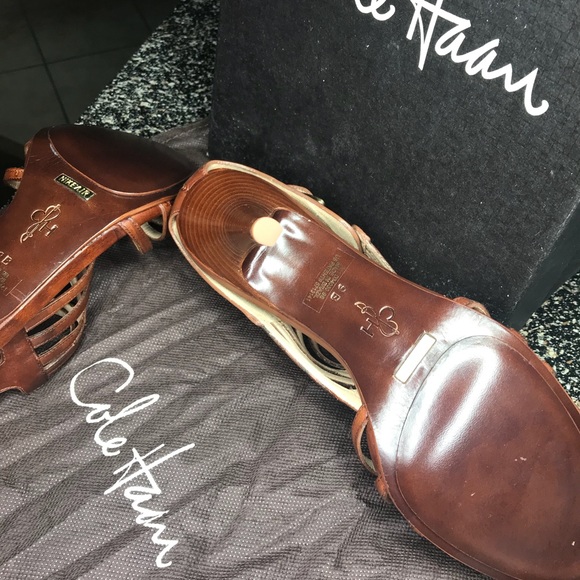 Cole Hann brown shoes with Nike Air cushions - Picture 4 of 4